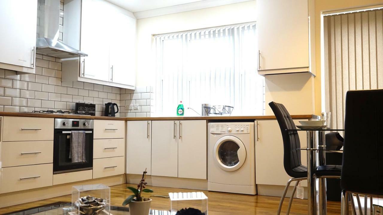 Heathrow Ensuite Rooms- Auto Check In London Ngoại thất bức ảnh