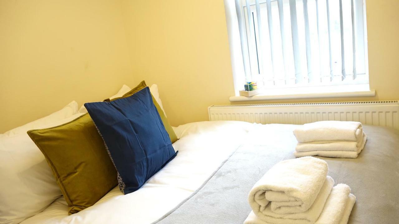 Heathrow Ensuite Rooms- Auto Check In London Ngoại thất bức ảnh