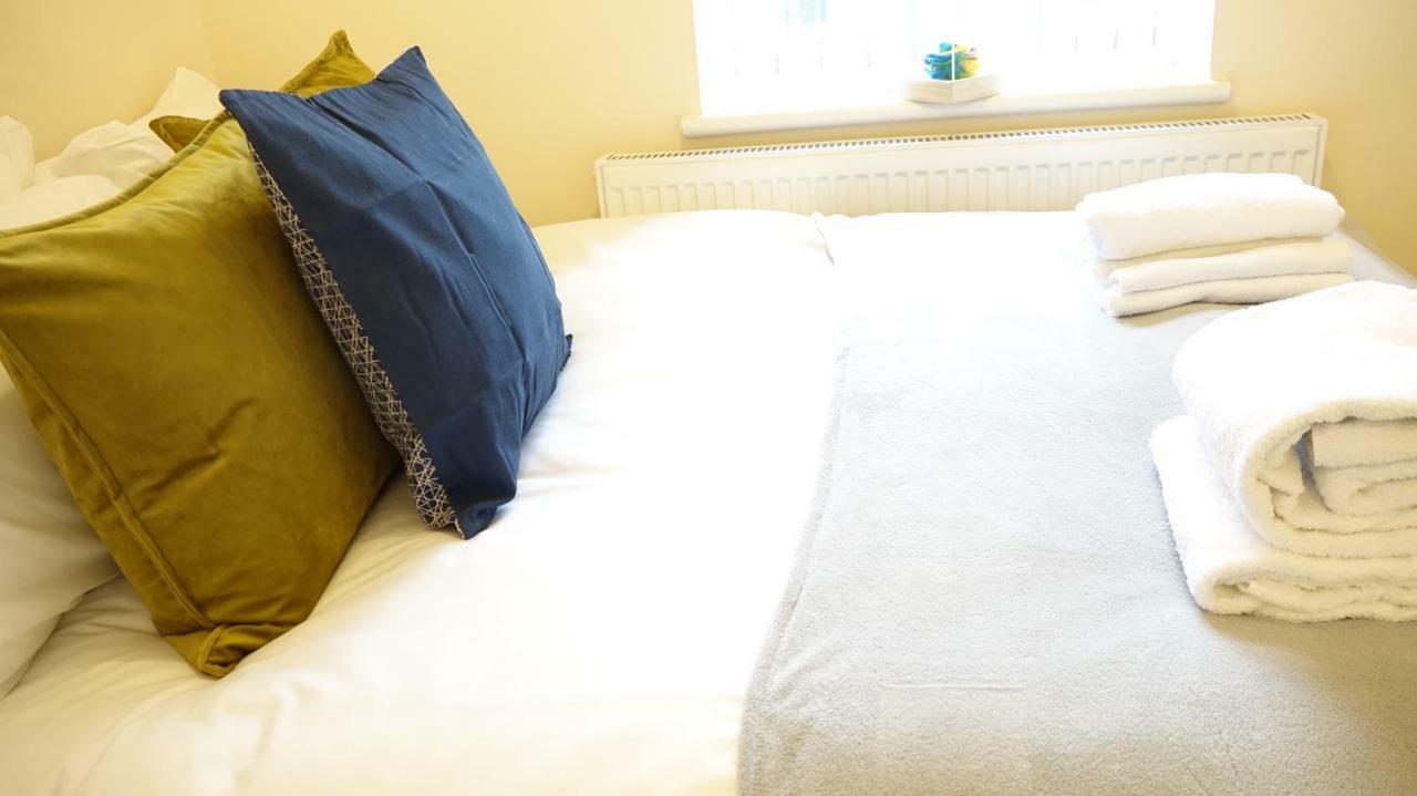 Heathrow Ensuite Rooms- Auto Check In London Ngoại thất bức ảnh