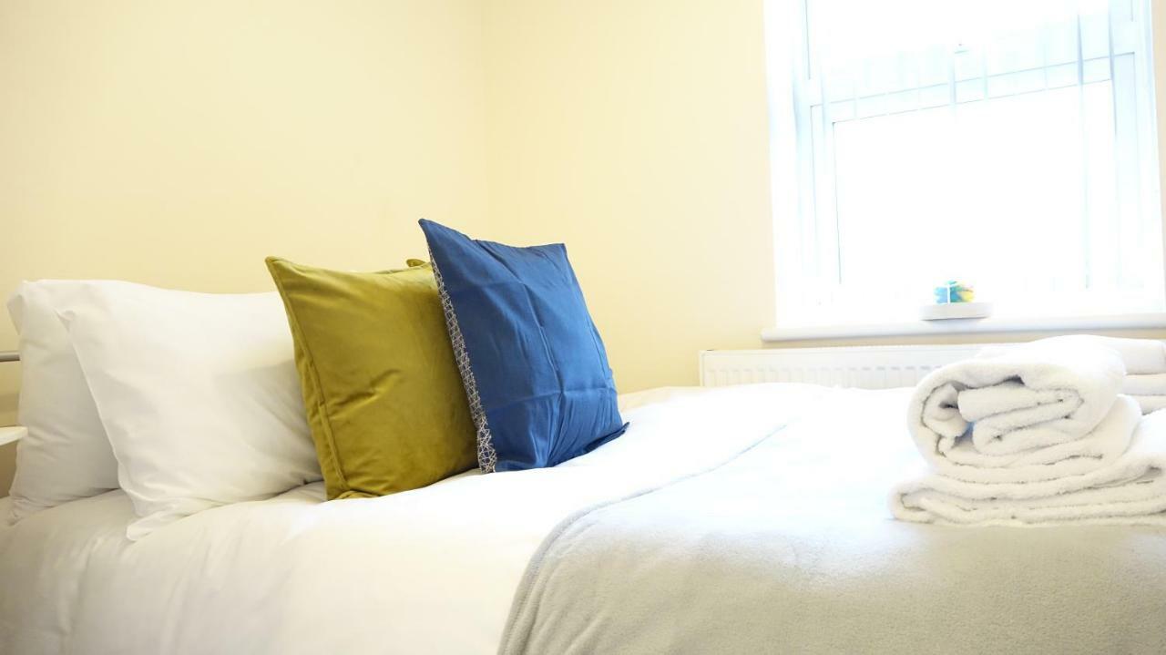 Heathrow Ensuite Rooms- Auto Check In London Ngoại thất bức ảnh
