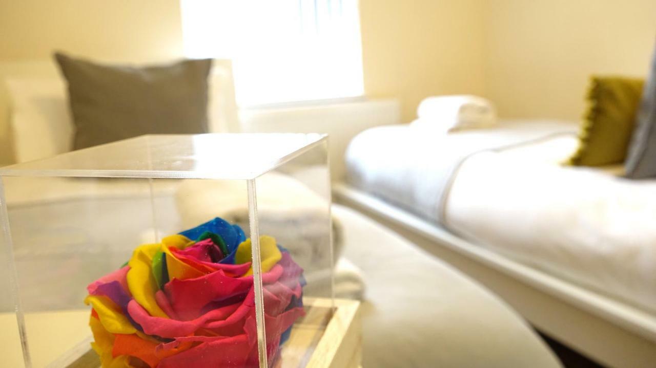 Heathrow Ensuite Rooms- Auto Check In London Ngoại thất bức ảnh