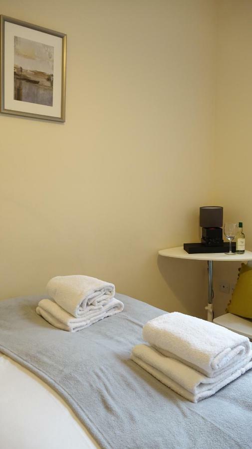 Heathrow Ensuite Rooms- Auto Check In London Ngoại thất bức ảnh