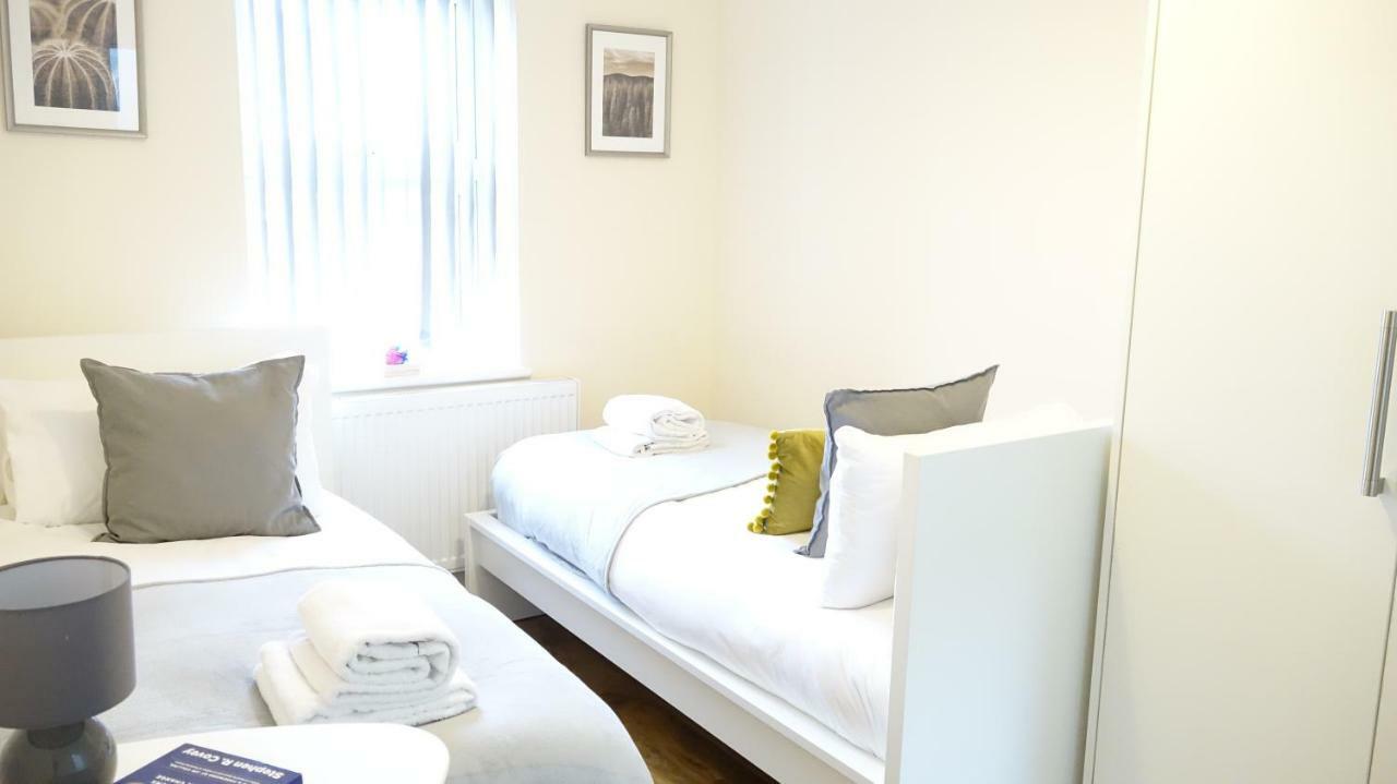 Heathrow Ensuite Rooms- Auto Check In London Ngoại thất bức ảnh