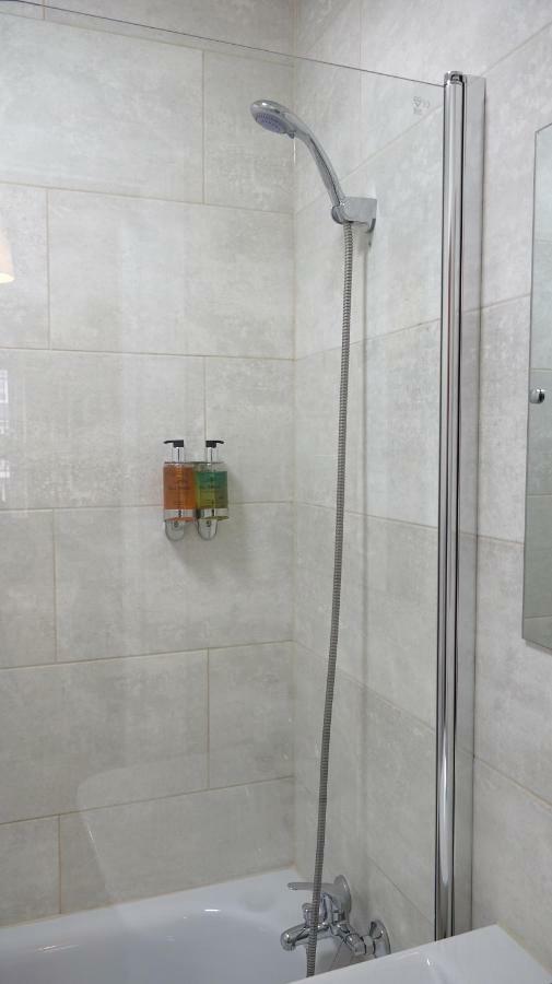 Heathrow Ensuite Rooms- Auto Check In London Ngoại thất bức ảnh