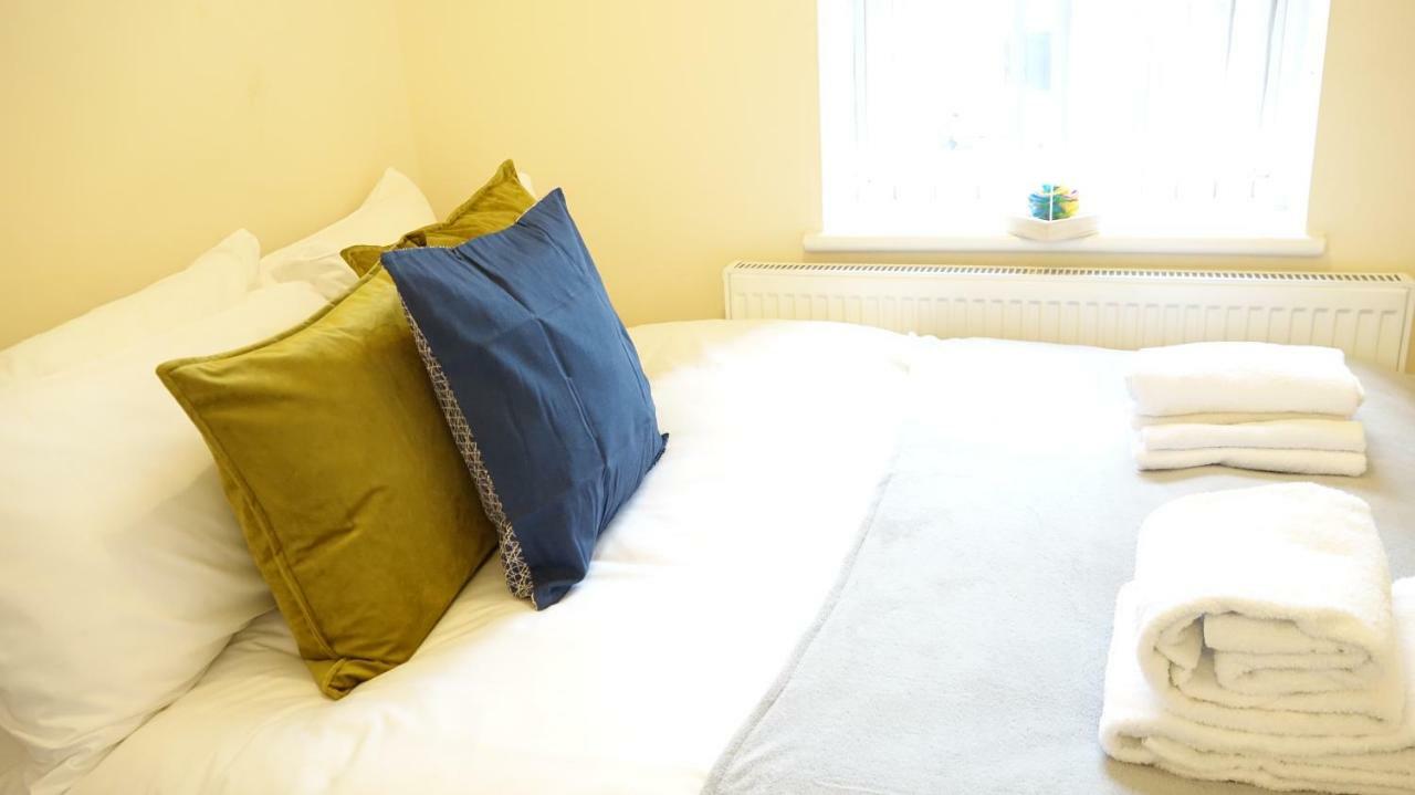 Heathrow Ensuite Rooms- Auto Check In London Ngoại thất bức ảnh